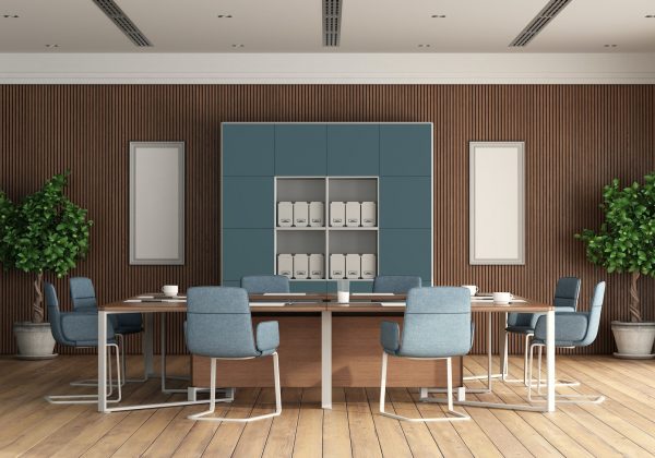 Aménagement intérieur pour professionnels - Rénovation projet clé en main - bureau bleu, blanc et bois